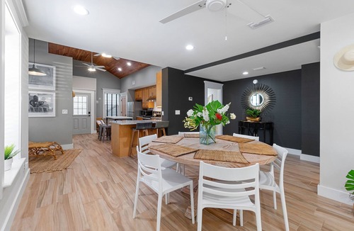 Downtown Historic District House | 9 Sevilla St. - Heart of Downtown First Floor Flat - Pet Friendly!