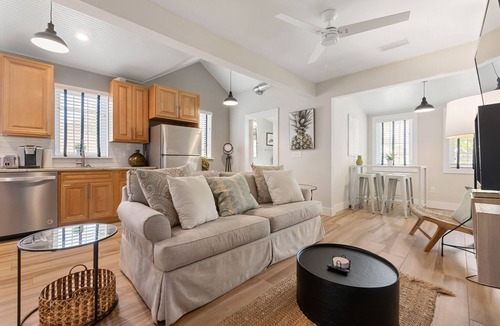 Downtown Historic District House | 9 Sevilla Street - Heart of Downtown 2nd Floor Apartment - Pet Friendly