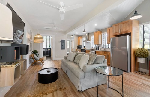 Downtown Historic District House | 9 Sevilla Street - Heart of Downtown 2nd Floor Apartment - Pet Friendly