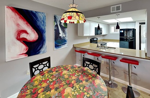 Butler Beach Condo | 97 m² Condo ∙ 2 bedrooms ∙ 4 guests