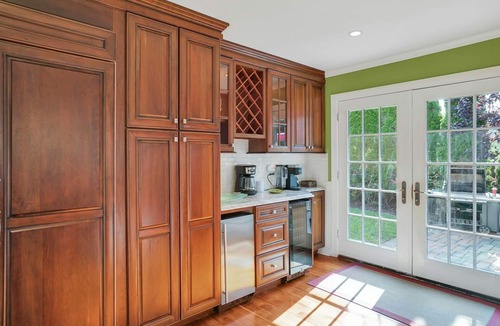 Mantoloking House | A Charming 4 BR Home, King Suite Out-door deck, Pet Friendly!