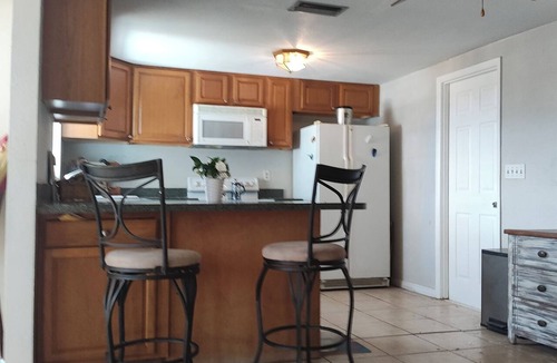 Aloha Gardens House | A Clean, Well-lighted Place: Tropical Holiday Haven~Where Groove Gets Got Again