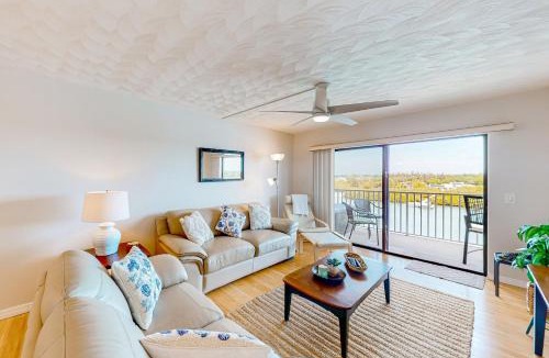 Indian Shores House | A Dreamer's Cottage