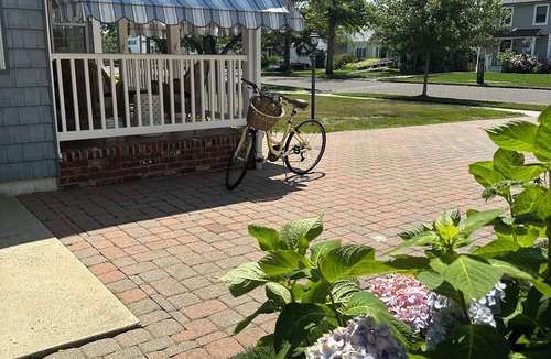 Spring Lake House | “A great family house!” in Spring Lake! 3 blocks from South End Pavilion.