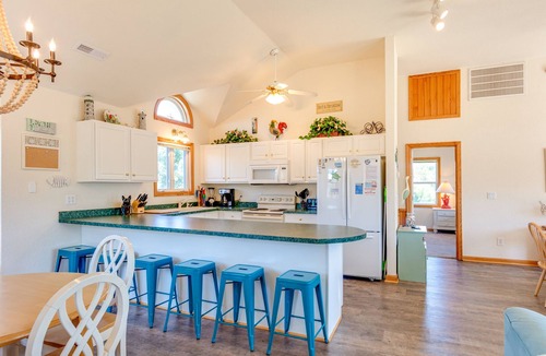 Whalehead Beach House | A Parrots Perch: Private Pool, Hot Tub, Rec Room