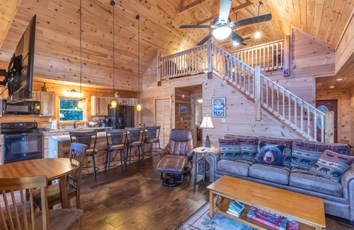 Whittier Cabin | Above The Clouds-Hot Tub - Views - Gas Firepit