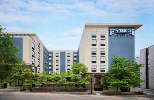 Central Hamilton Apartment | Accessible Studio | Breakfast Included