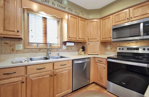 Blowing Rock Condo | Adirondacks 4 | Fireplace, Restaurant, Pool, Spa