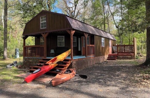 Fort White Cottage | Adorable cozy cabin near North Florida Springs