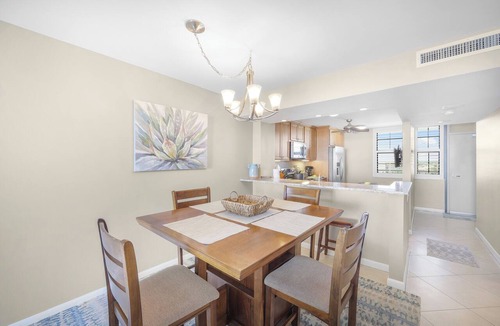 Marco Island Condo | Alluring Beachfront Condo | Pool & View of Lagoon