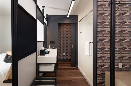 Williamsburg Hotel | Aloft by Marriott Orlando at SeaWorld