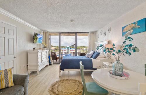 Daytona Beach Shores Apartment | Aloha Hibiscus Room,Sunset Views - Hawaiian Inn Beach Resort