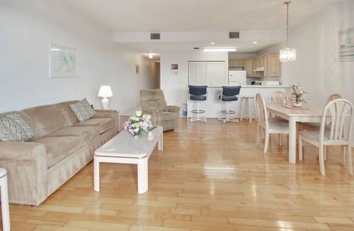 Treasure Island Condo | Amadeus 2 Top location, water font, steps to beach, restaurants and shopping!