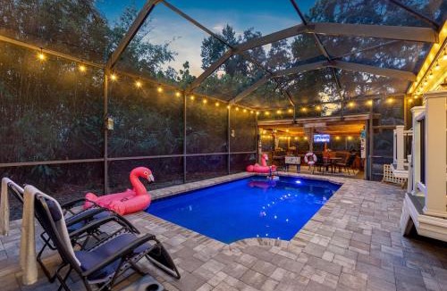 Crystal Beach House | Amazing Heated & Screen Pool w Stunning Design!