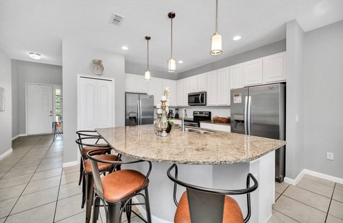 Loughman House | Amazing HOME W/POOL, GAME ROOM NEAR DISNEY, 8 BEDS