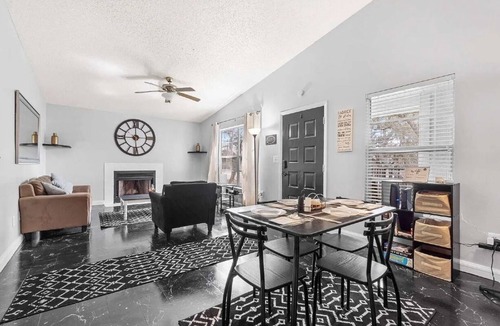 Bearss Plaza Apartment | Amazing Pet-Friendly Condo with Pool Near Busch Gardens
