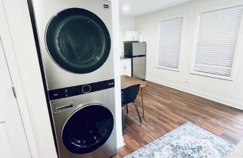 Colonel Elias Earle Historic District Apartment | Amazing quiet 1BR with all you need
