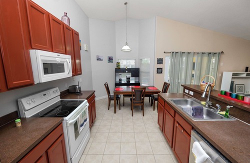 Tuscan Ridge House | Amazing Villa Near Disney! 4BR, Private Pool, WI-FI, BBQ Gas Grill, Central AC