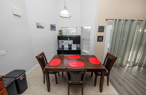 Tuscan Ridge House | Amazing Villa Near Disney! 4BR, Private Pool, WI-FI, BBQ Gas Grill, Central AC