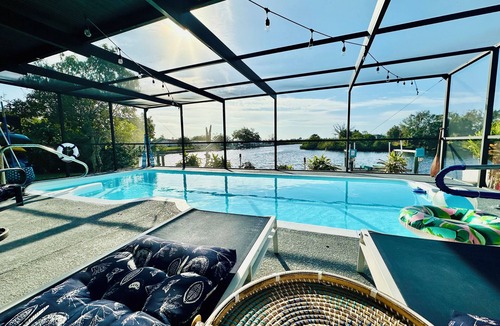 Forest Hills House | Anclote Oasis - Tarpon Springs - Waterfront Sunsets & Private Pool