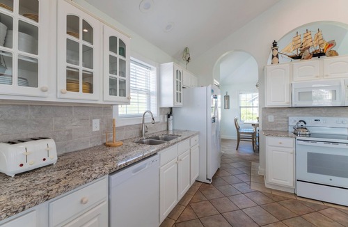 Pine Island House | Angel of the Isle - Pine Island, Short Walk to beach, Sits on 10 Acre Pond, Pool, Hot Tub, Pets OK