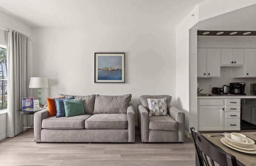 Florida Central Atlantic Coast Apartment | Apartment 1 BR FREE Shuttle to Disney Parks