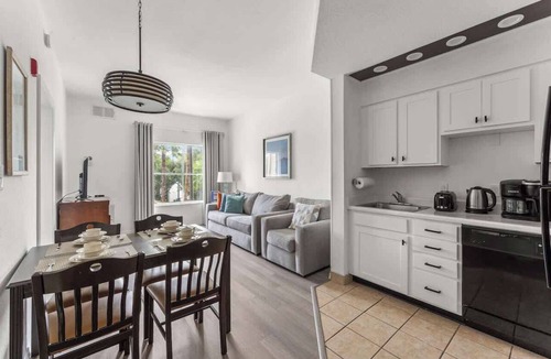 Florida Central Atlantic Coast Apartment | Apartment 1 BR FREE Shuttle to Disney Parks