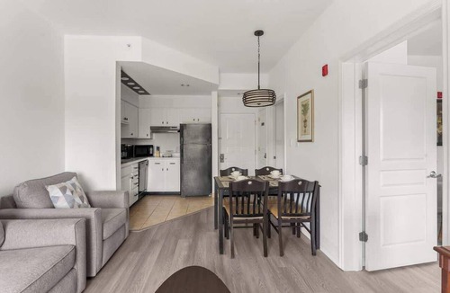 Florida Central Atlantic Coast Apartment | Apartment 1 BR FREE Shuttle to Disney Parks
