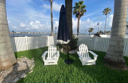 Pass-a-Grille Historic District Apartment | Apartments in FL, USA