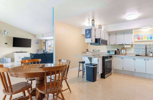 Apollo Beach House | ‼️Apollo Beach Waterfront - Boat Slip & Patio