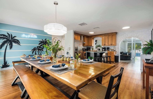 Largo House | Arcade Fun! Hot Tub, Heated Pool, 5 Min To Beach