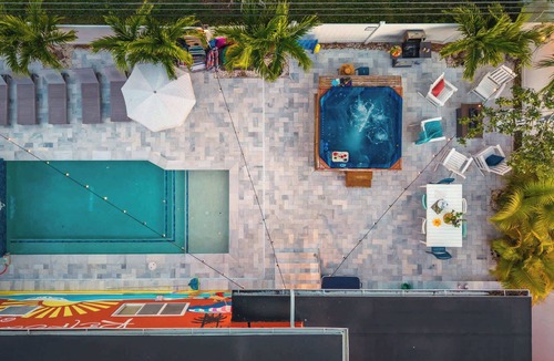 Largo House | Arcade Fun! Hot Tub, Heated Pool, 5 Min To Beach