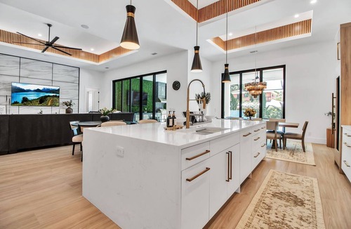 Arlington Park House | Arlington Oasis - Luxury 5 Bed Home, Heated Pool, E-bikes by The Bay & Key Collection