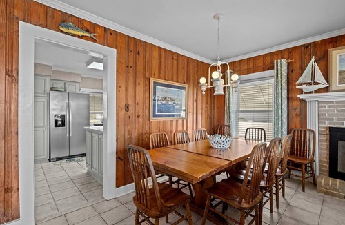 Atlantic Beach House | Atlantic Beach Oceanfront Cottage Sleeps 12 Private Beach Access