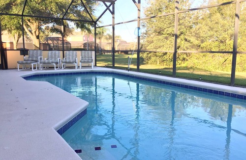 Silver Creek House | Attractive 5 Bedroom/3 Bathroom single storey villa located on Hwy 27.