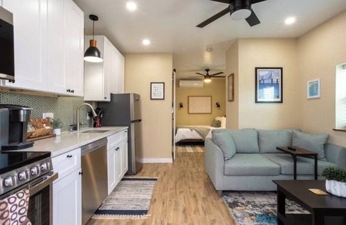 Gulfport House | Avocado Casita 10 mins to Beaches