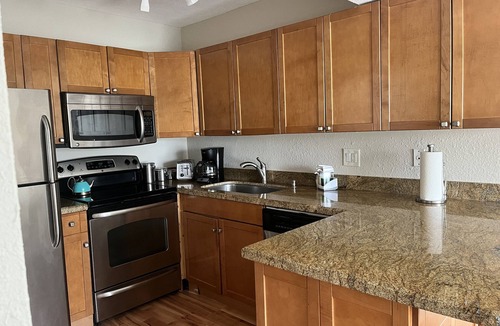 Braden River Condo | Awesome first-floor Palm Aire condo close to University Town Center!