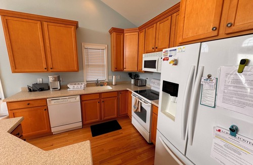 Sea Isle City House | AWESOME VIEWS! Centrally Located in the Heart of Sea Isle!