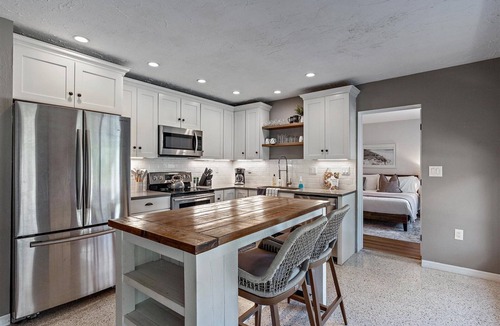 Sarasota House | Bahama Breeze | Private Pool w/Patio + Outdoor TV!