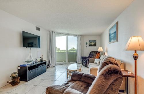 Hudson House | Balcony & Resort Amenities: Gulf Coast Escape!