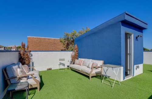 Easterwood House | Baltimore Townhome w/Private Rooftop Patio!