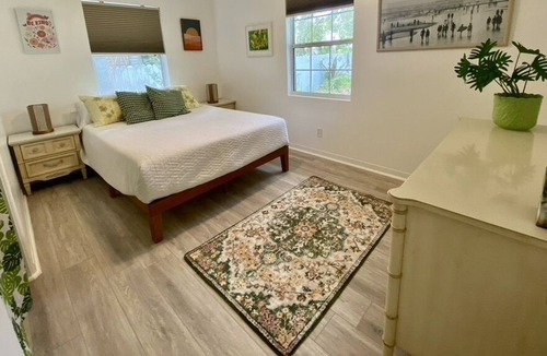 Alta Vista House | Bamboo Beach House-Downtown Sarasota, 5 min to beaches. DOG friendly