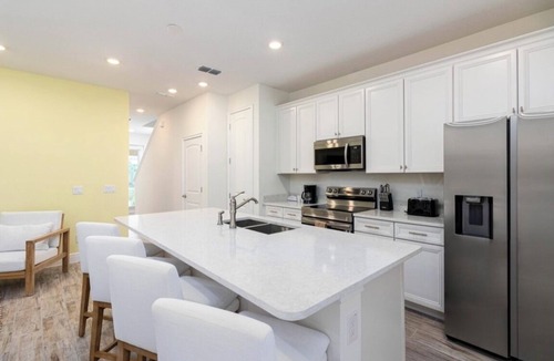 West Kissimmee Cottage | Barefoot Bungalow at Margaritaville | Sleeps 8!