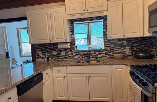 Ortley Beach House | Barnegat Bay Waterfront 4-bedroom House with Dock. Short drive from NYC