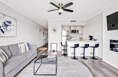 Downtown Wilmington Condo | Battleship Sunset on Water Street! River View! Free parking!