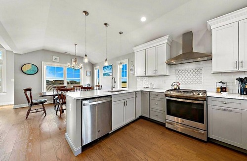 Beach Haven Crest House | Bay and Beach Views Sunsets! Elevator, Heated Saltwater Pool open May 23, 2026.