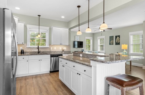 Bermuda Bay House | Bay Breeze: Shared Pool, Hot Tub, Short Stays OK