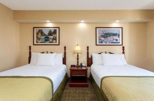 Easley Hotel | Baymont by Wyndham Easley/Greenville