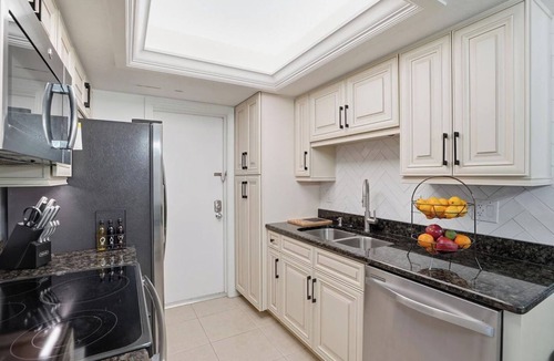 Sarasota Condo | Baywood Colony - 2BR 2BA - Siesta Key Area
