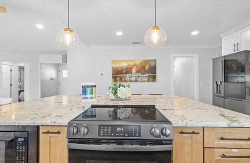 Port Richey House | Beach & Boat Retreat Heated Pool Canal